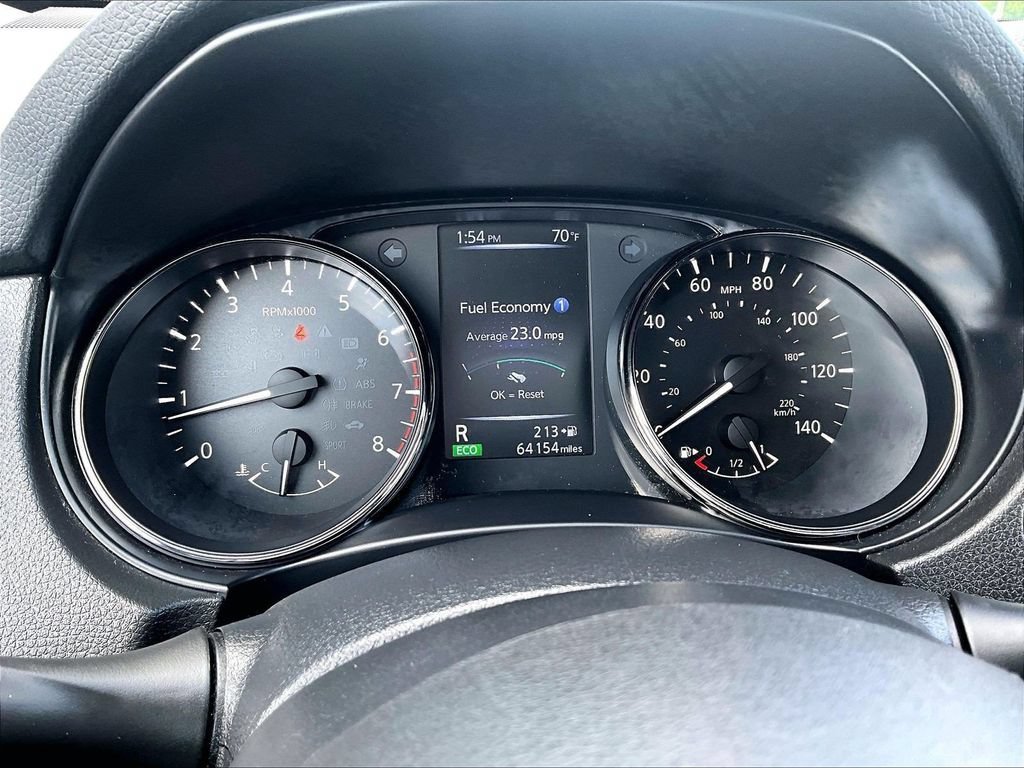 Used 2017 Nissan Rogue SV AWD/4WD image 25