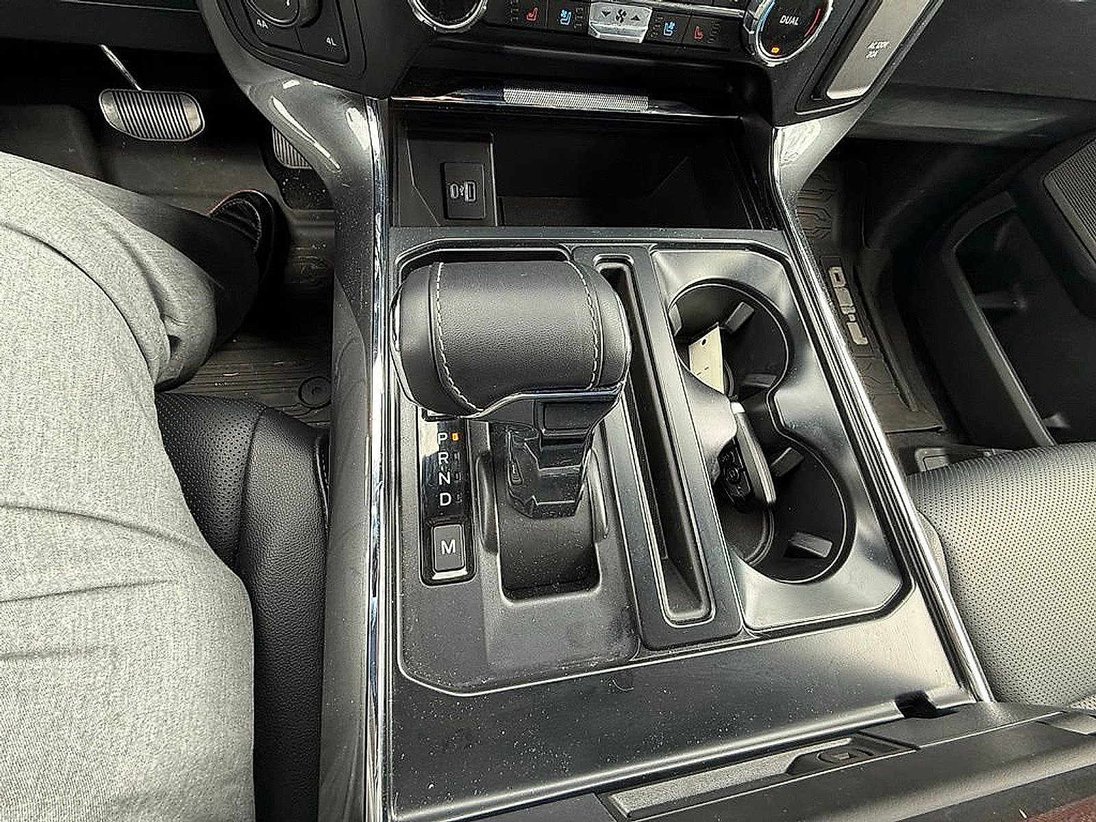 Used 2023 Ford F150 Lariat image 30