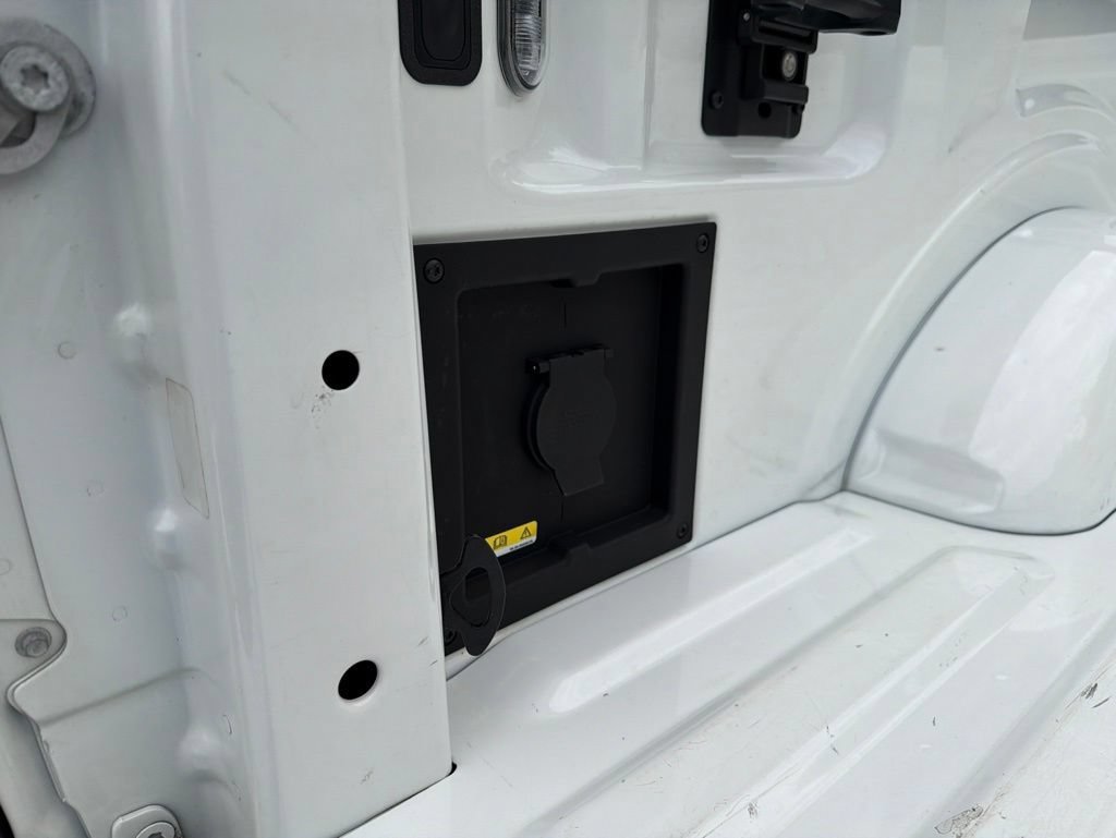 Used 2022 Ford F150 Lariat AWD/4WD image 17