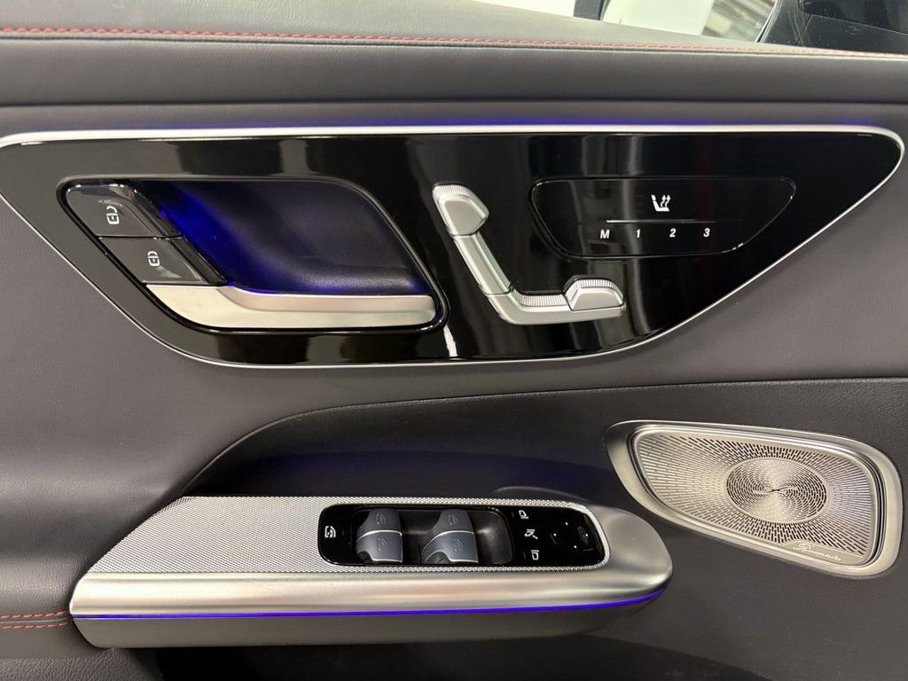 Used 2024 Mercedes-Benz GLC 43 AMG 4MATIC w/ Driver Assistance Package image 7