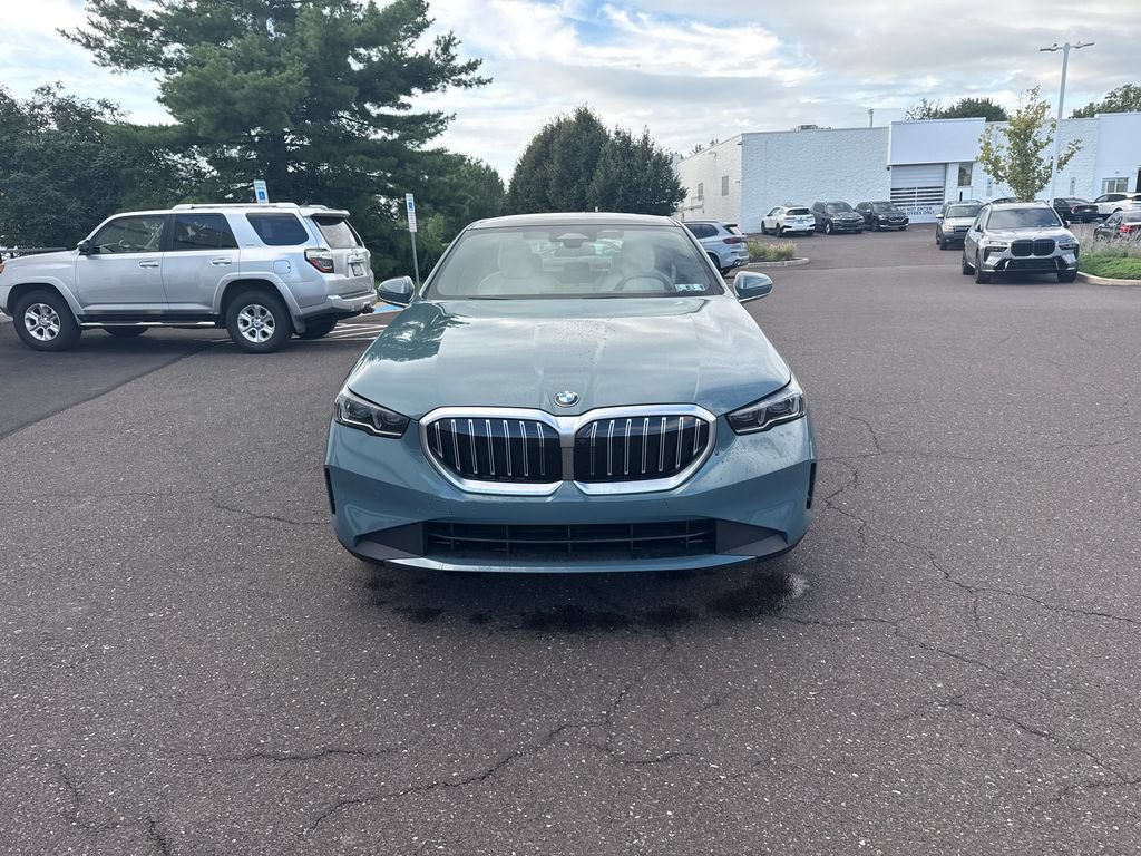 Certified 2025 BMW 530i xDrive w/ Executive Package AWD/4WD image 8