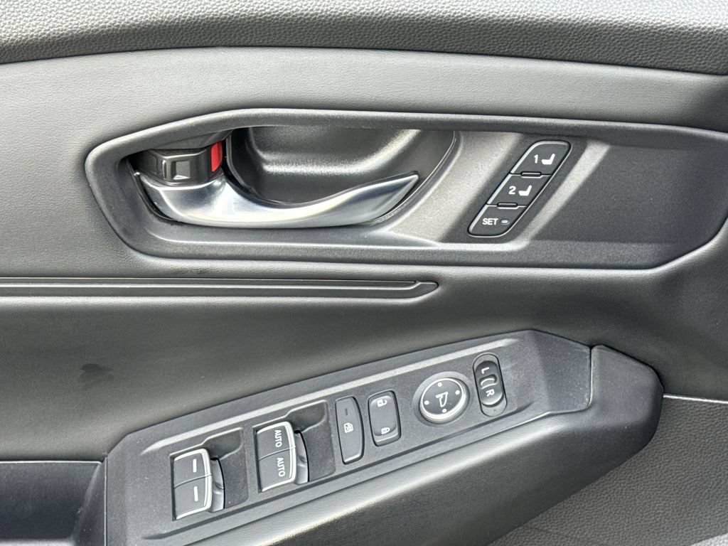 Used 2023 Honda Accord EX-L image 15
