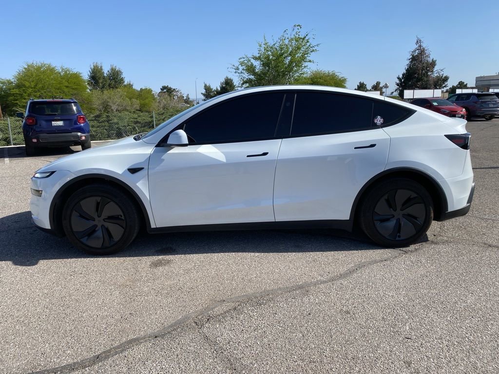 Used 2026 Tesla Model Y 2WD image 4