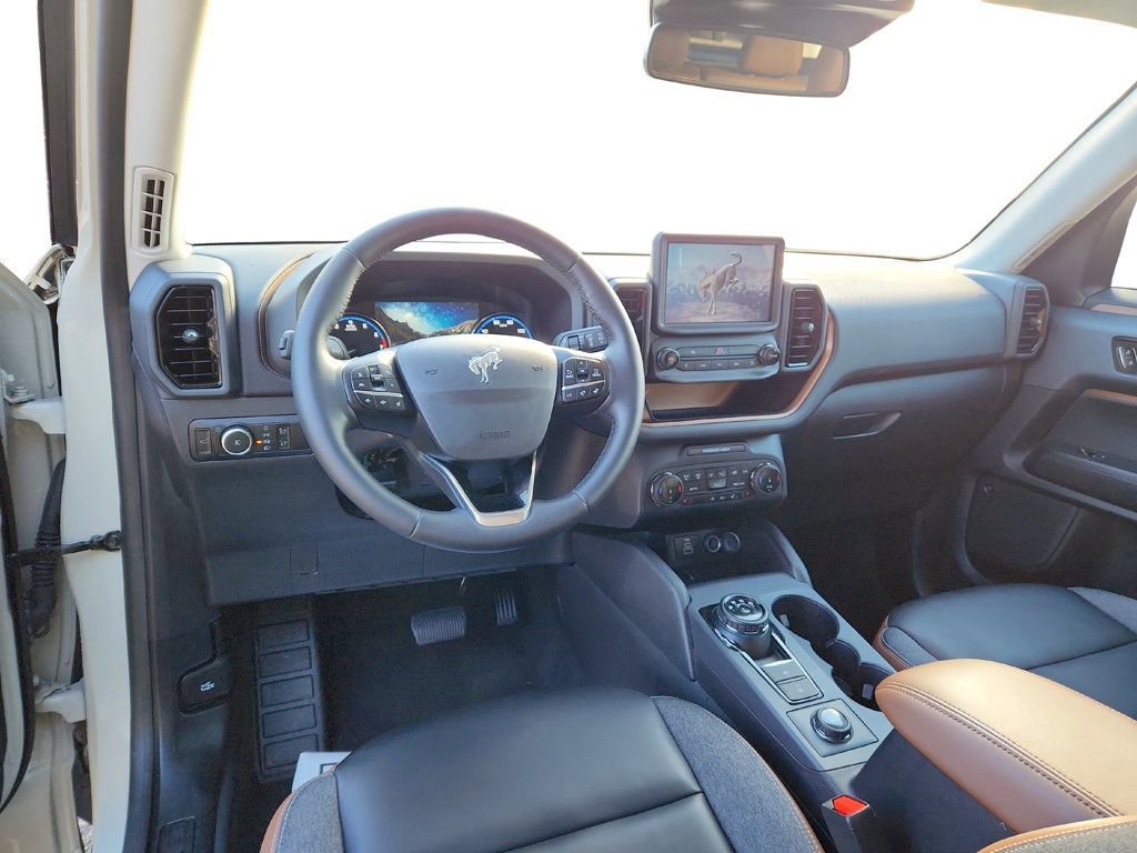 Used 2024 Ford Bronco Sport Outer Banks w/ Tech Package image 12