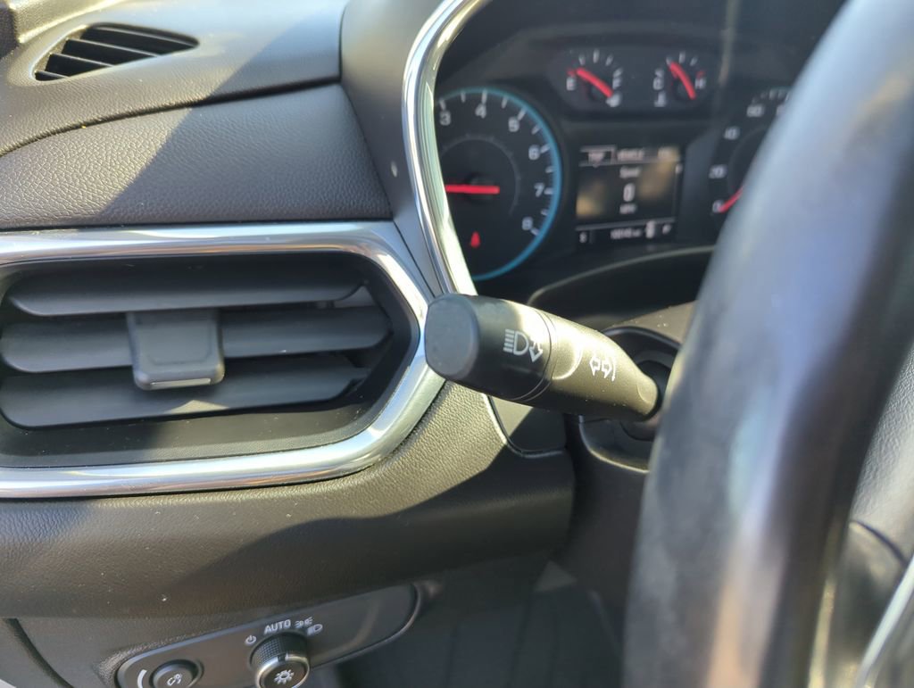 Used 2018 Chevrolet Equinox LT FWD image 21