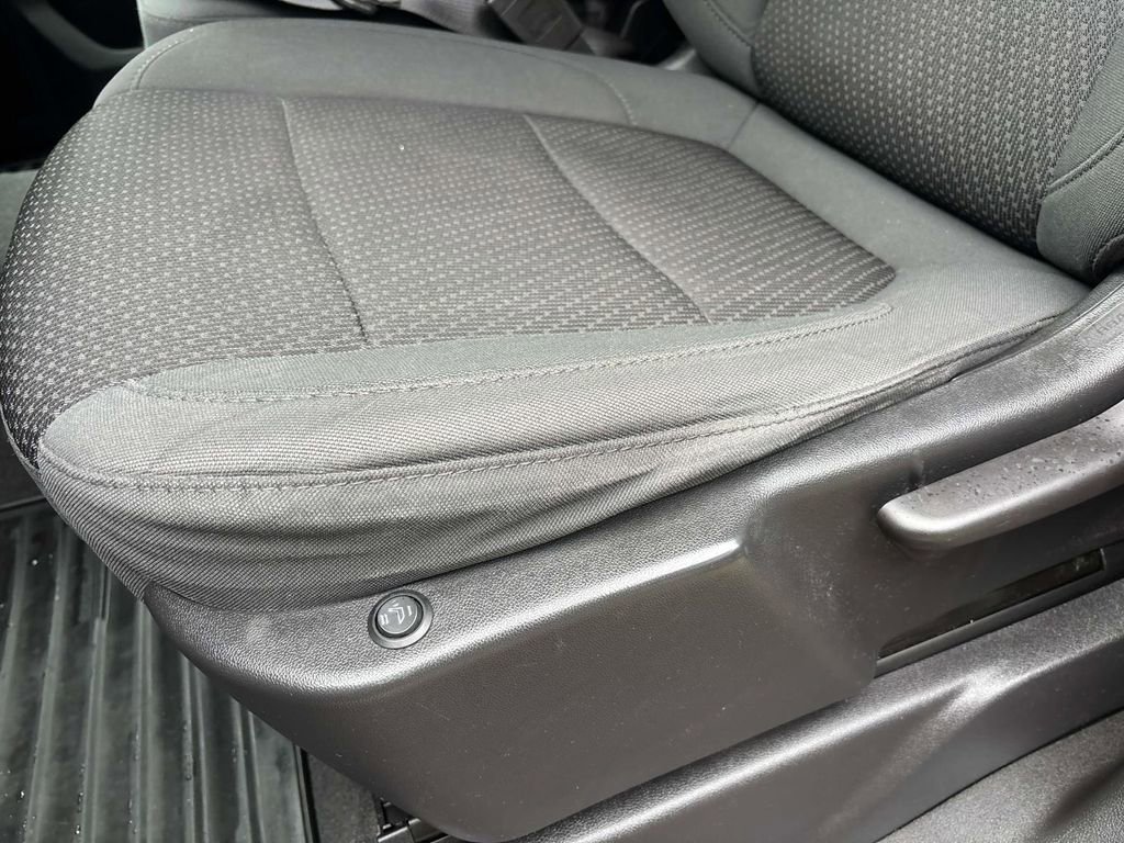 Used 2021 Chevrolet Silverado 1500 Custom image 33