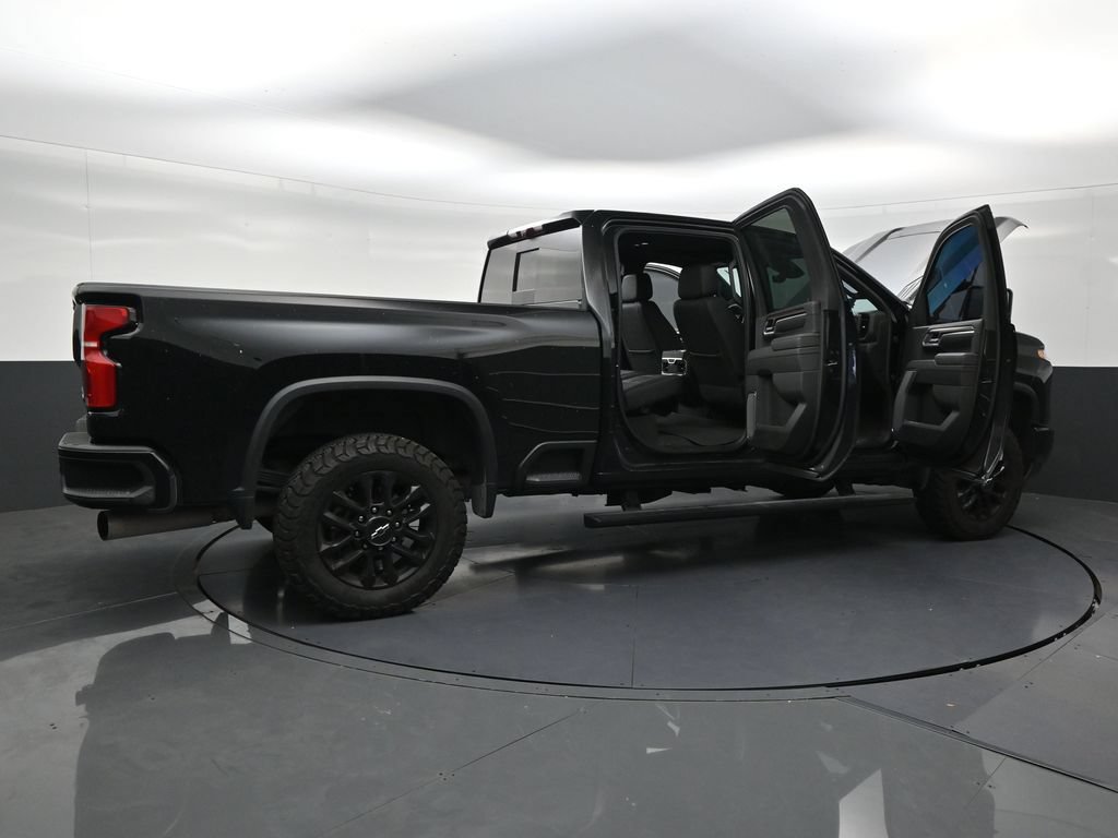 Used 2025 Chevrolet Silverado 2500 High Country w/ High Country Premium Package AWD/4WD image 28