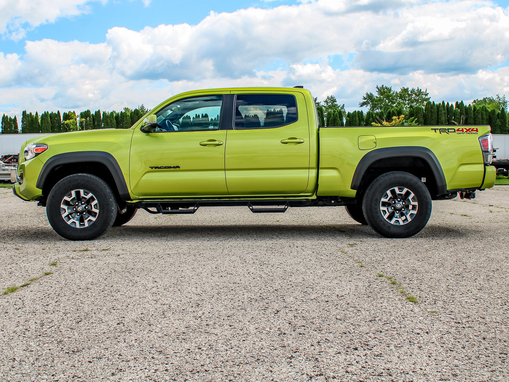 Used 2023 Toyota Tacoma TRD Off-Road w/ TRD Premium Off Road Package AWD/4WD image 4