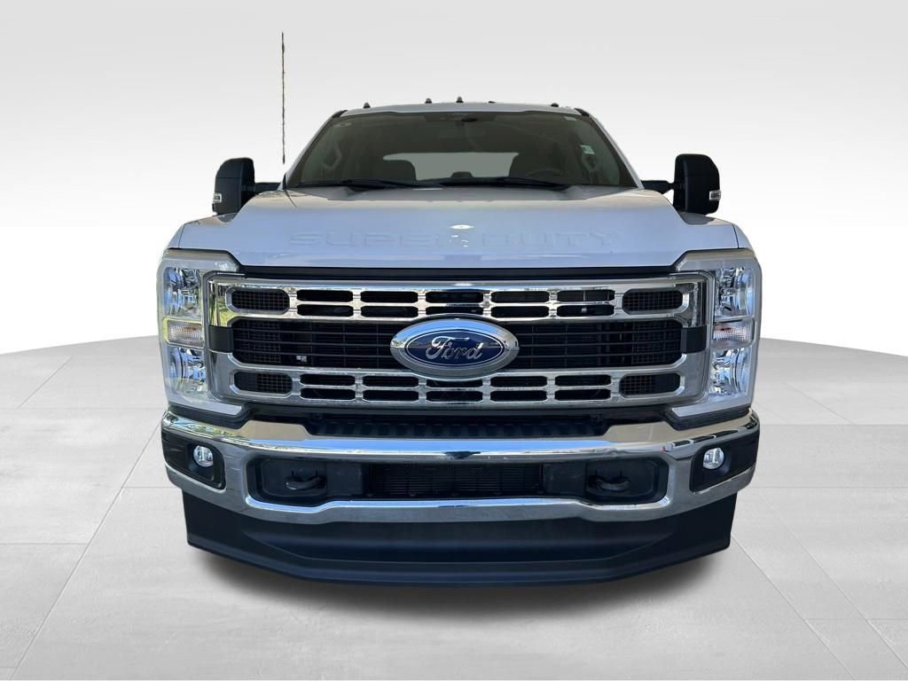 Used 2024 Ford F350 XLT w/ FX4 Off-Road Package AWD/4WD image 11