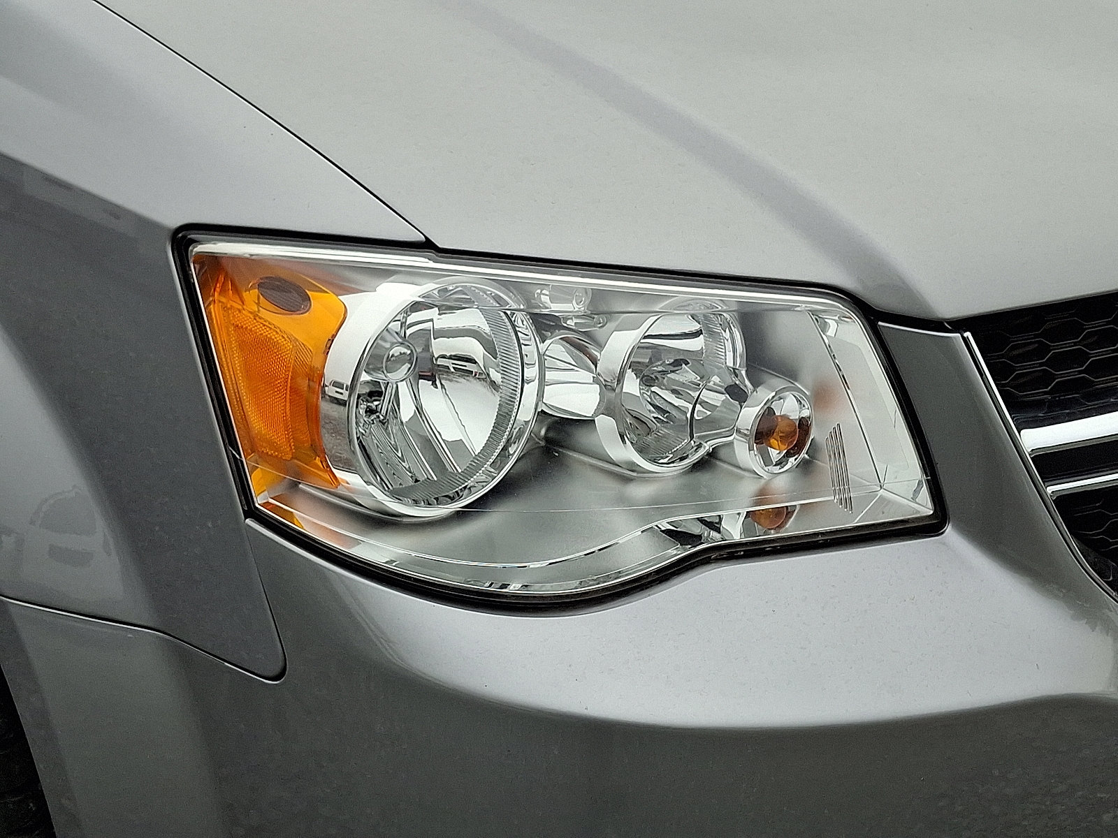 Used 2017 Dodge Grand Caravan SXT image 10