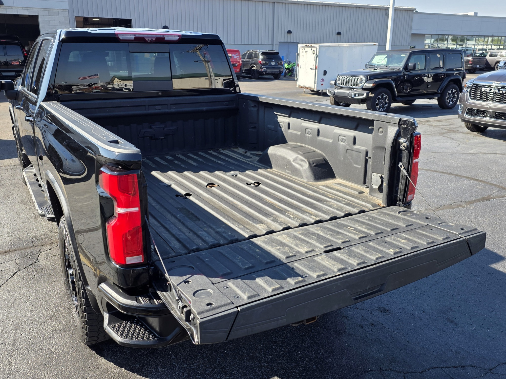 Used 2024 Chevrolet Silverado 3500 LTZ w/ LTZ Plus Package AWD/4WD image 13