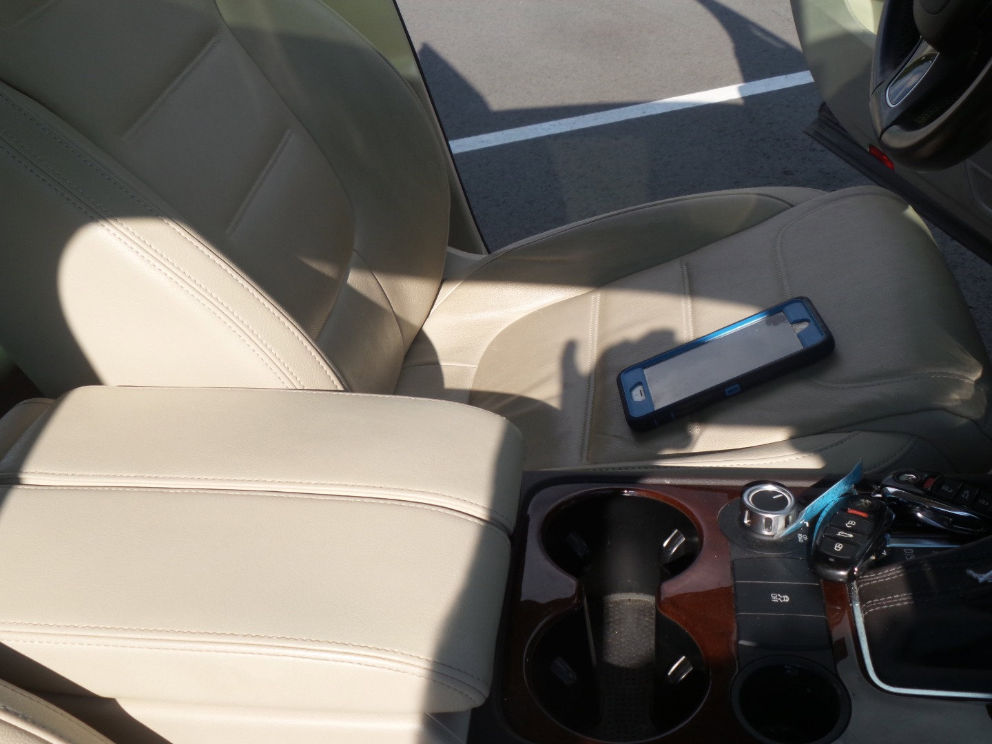 Used 2013 Volkswagen Touareg VR6 image 38