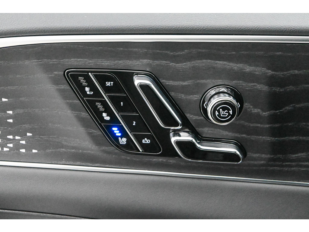 New 2026 Cadillac Lyriq V AWD/4WD image 17