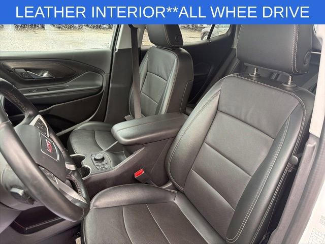 Used 2024 GMC Terrain SLT image 18