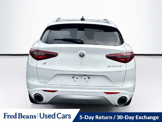 Used 2021 Alfa Romeo Stelvio Ti w/ Nero Edizione AWD/4WD image 8
