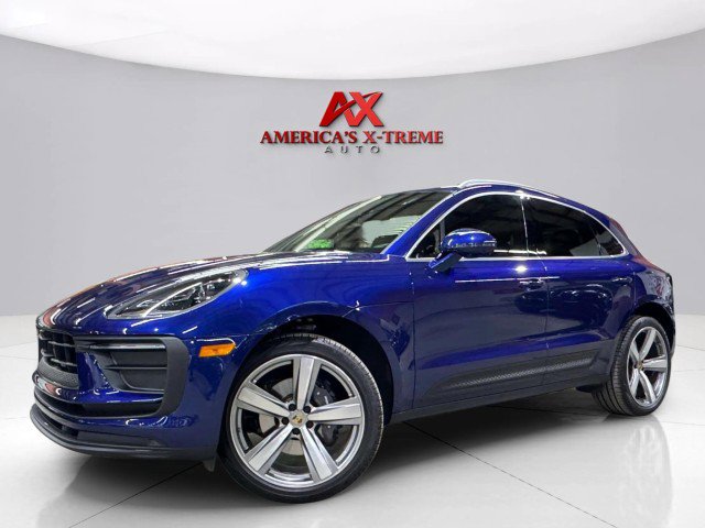 Used 2024 Porsche Macan image 3