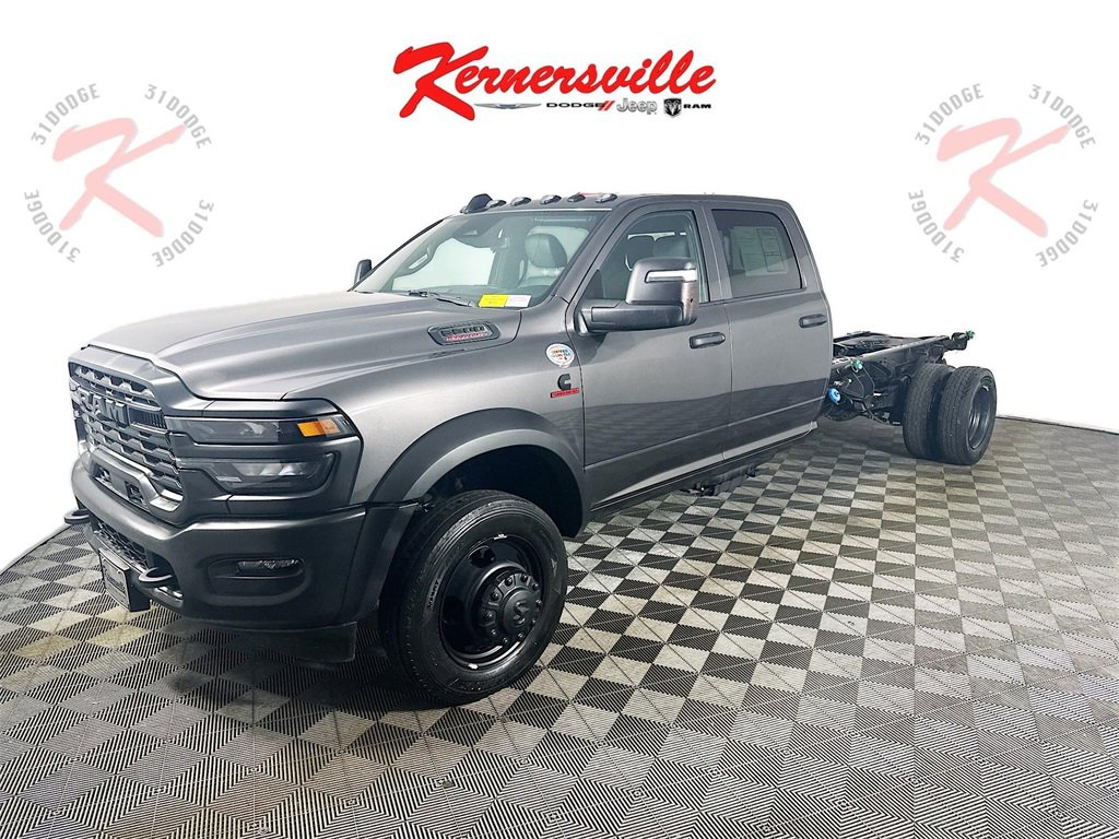 Used 2025 RAM 5500 Tradesman image 3