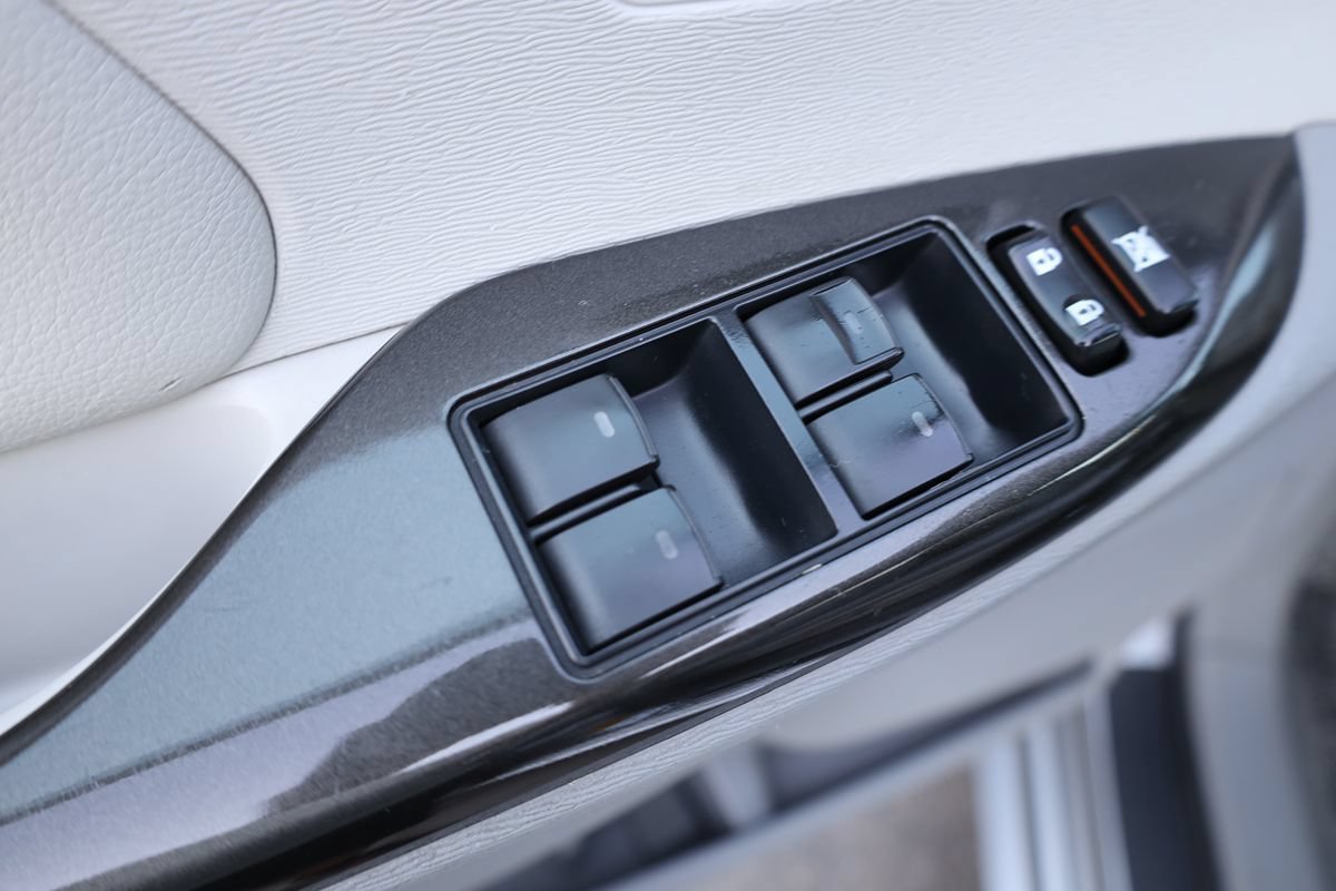 Used 2011 Toyota Sienna LE AWD/4WD image 10