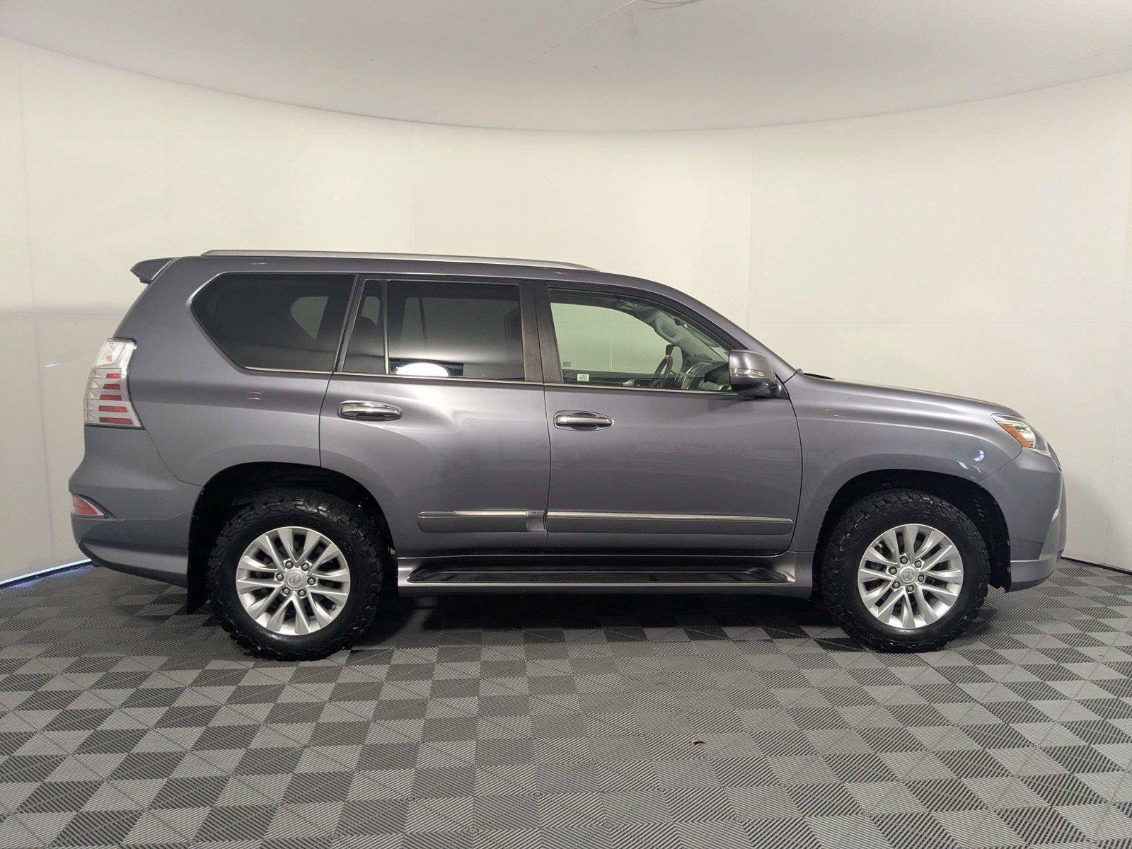 Used 2019 Lexus GX 460 Premium AWD/4WD image 4