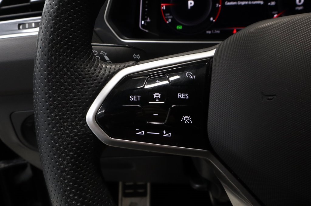 Used 2024 Volkswagen Tiguan SEL R-Line image 27