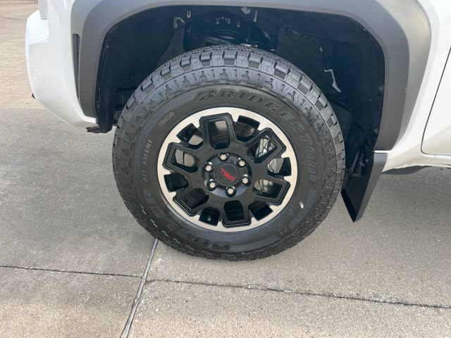 Used 2025 Toyota Tacoma TRD Off-Road w/ TRD Off Road Upgrade Package AWD/4WD image 29
