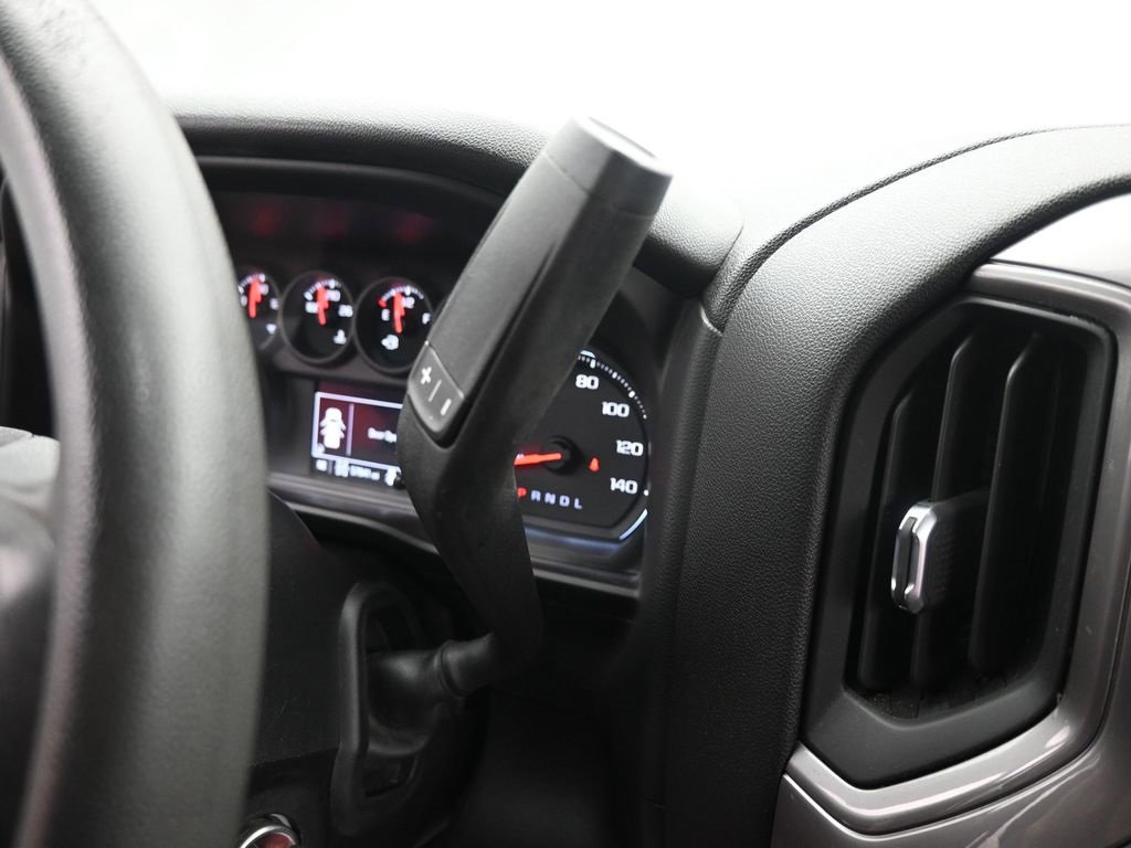 Used 2020 Chevrolet Silverado 1500 Custom w/ Custom Value Package image 21