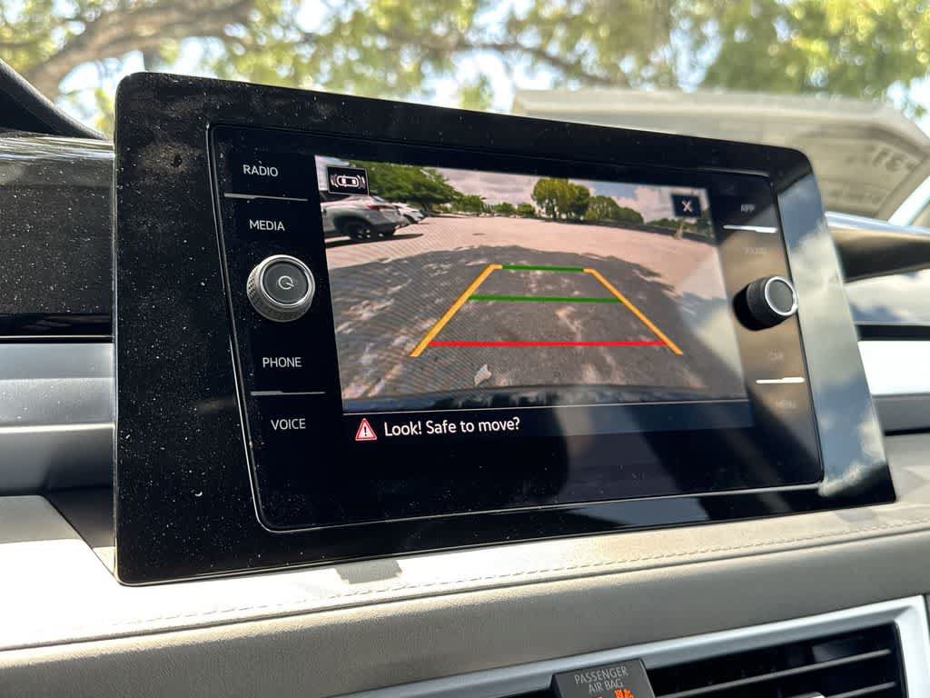 New 2026 Volkswagen Taos SE FWD image 19