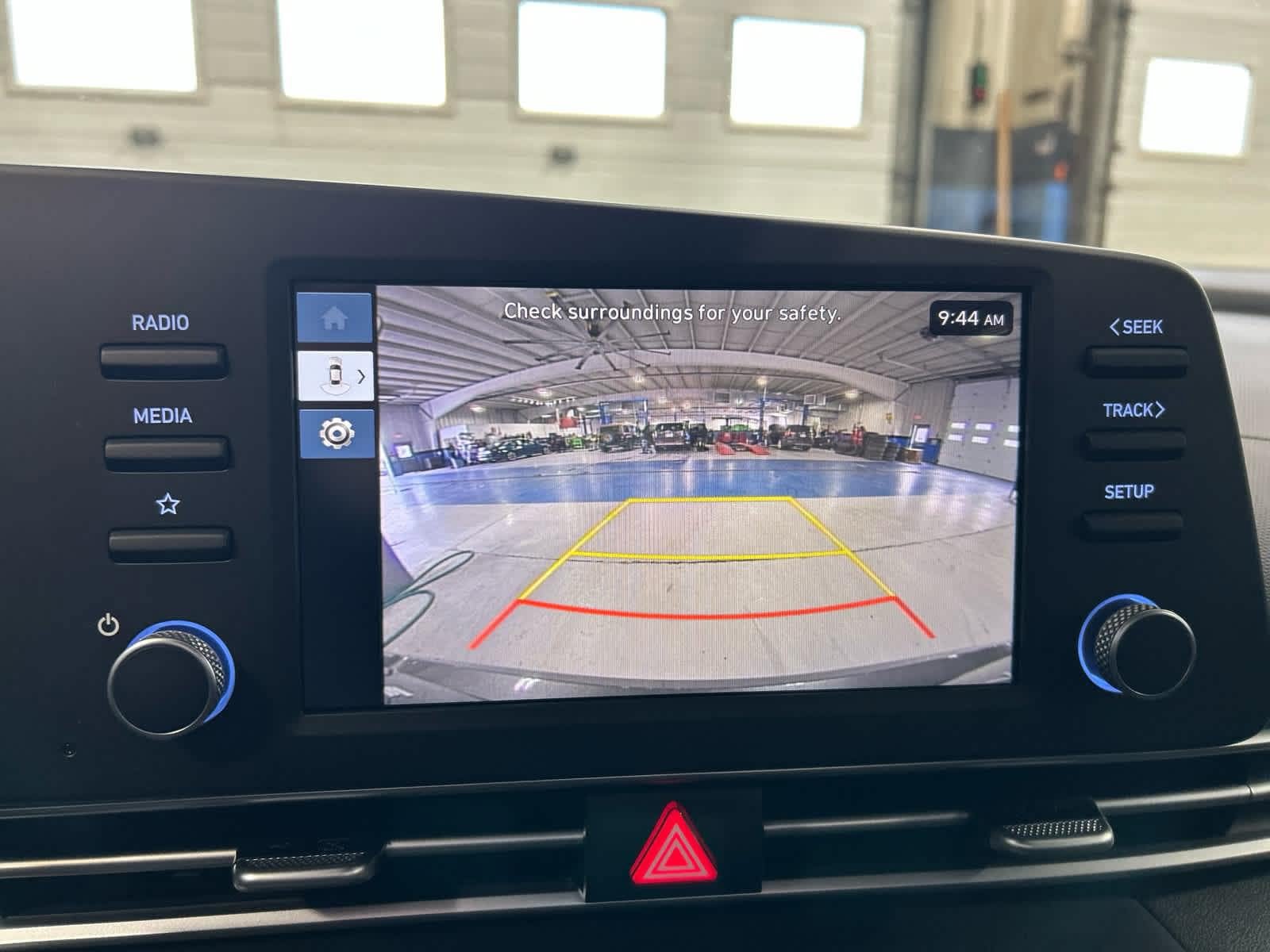 New 2026 Hyundai Elantra Hybrid FWD image 6