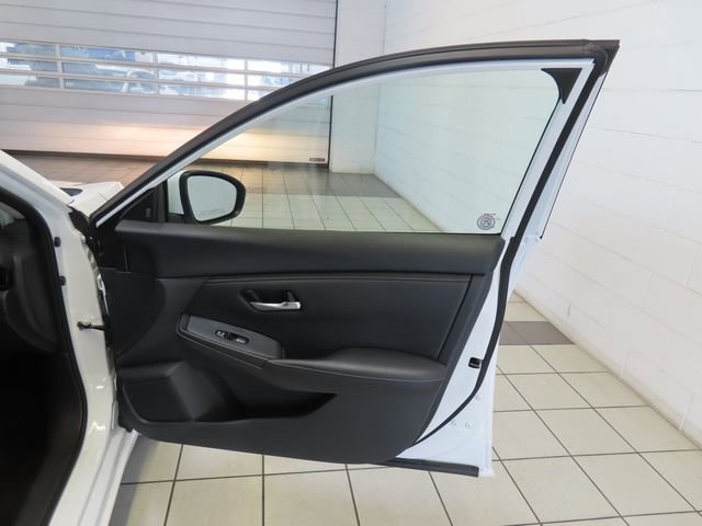 Used 2025 Nissan Sentra SV FWD image 23