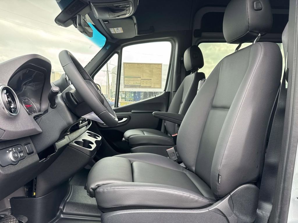New 2026 Mercedes-Benz Sprinter 2500 image 8