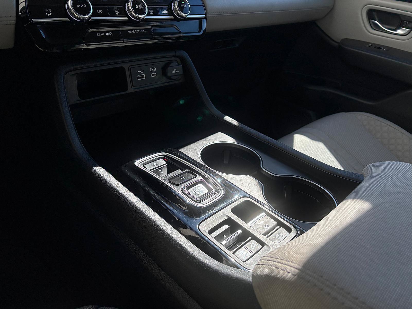 Certified 2023 Honda Pilot LX image 22