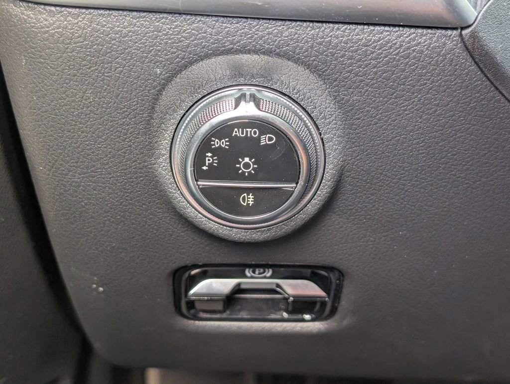 Used 2024 Mercedes-Benz C 43 AMG 4MATIC Sedan image 17