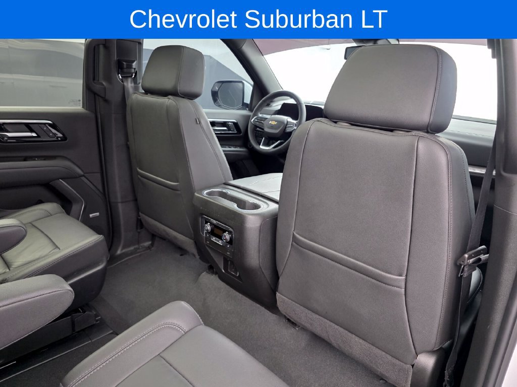 Used 2025 Chevrolet Suburban LT w/ Comfort Package RWD image 31