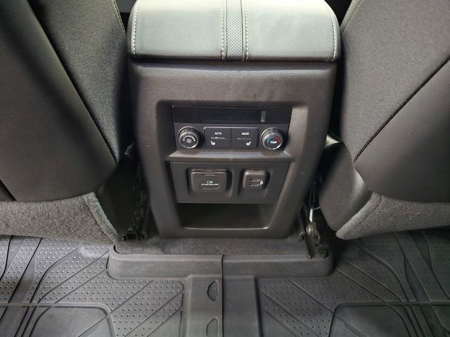 Used 2023 Chevrolet Traverse Premier w/ Redline Edition image 35