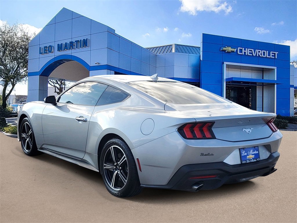 Used 2024 Ford Mustang Coupe image 4