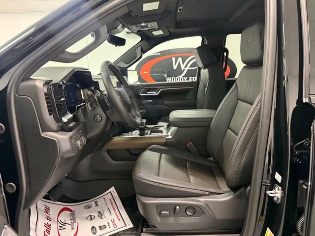New 2026 Chevrolet Silverado 1500 High Country w/ Midnight Edition AWD/4WD image 8