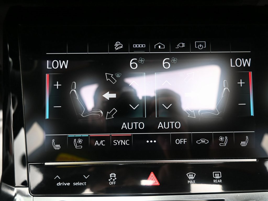 Used 2024 Audi Q8 e-tron Premium Plus image 20