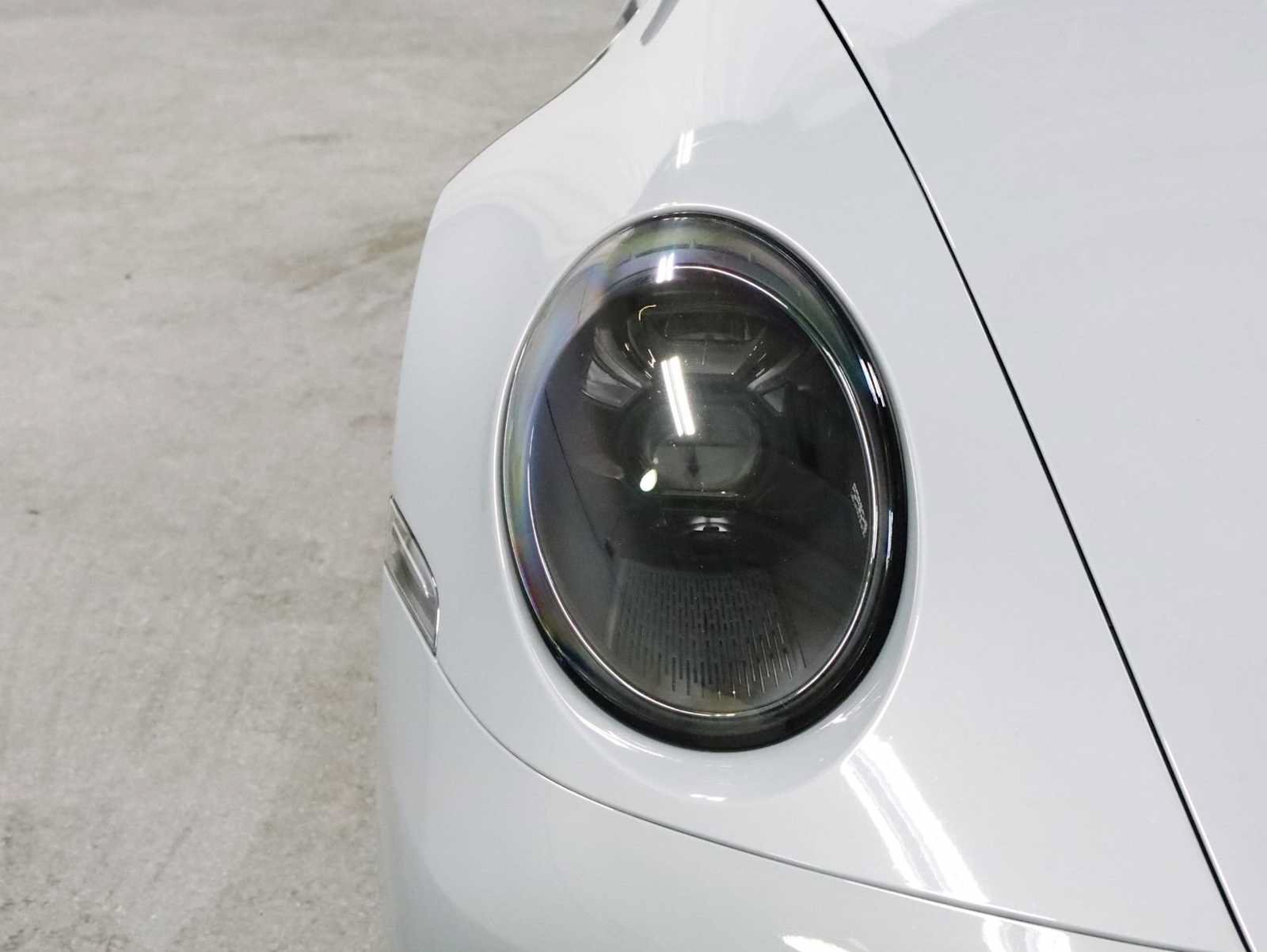 Certified 2024 Porsche 911 Targa 4 GTS AWD/4WD image 15