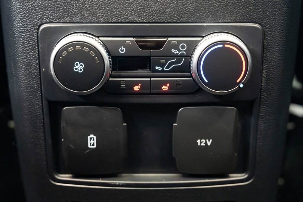Used 2020 Ford Explorer XLT w/ Equipment Group 202A image 9