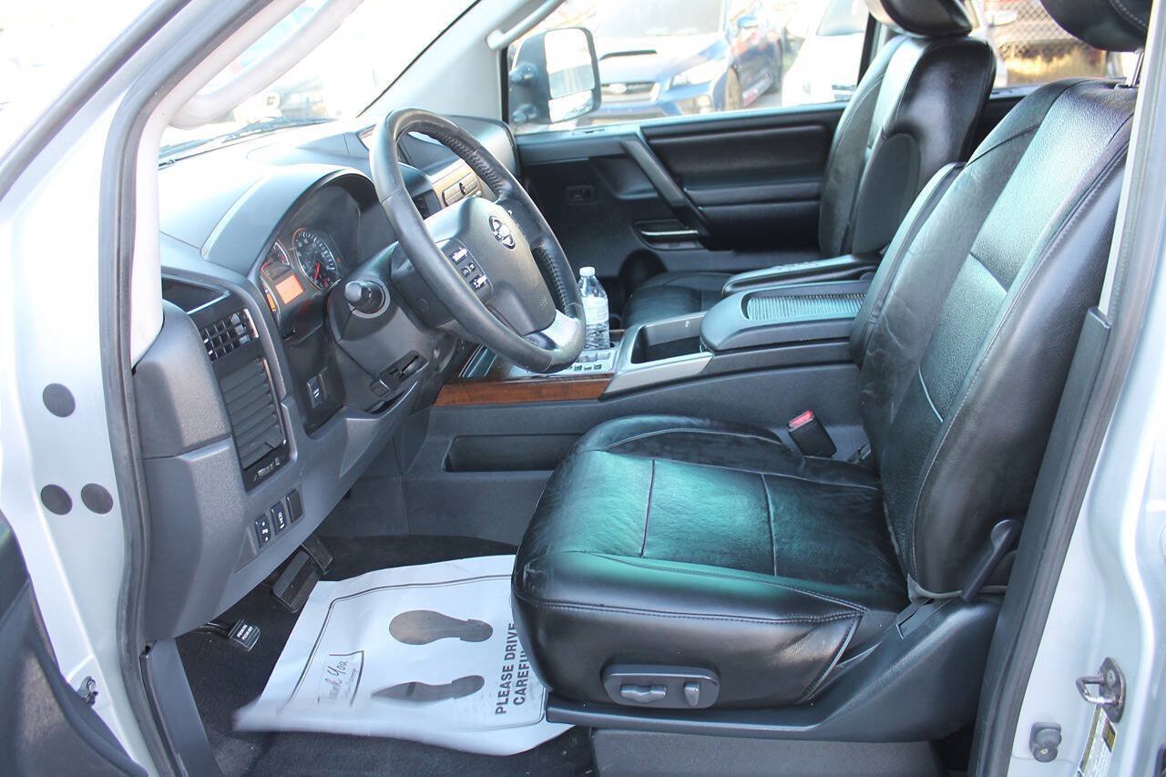 Used 2010 Nissan Titan LE w/ Technology Pkg RWD image 24