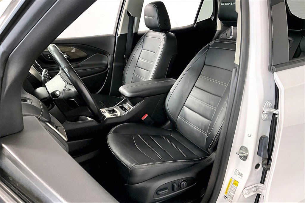 Used 2022 GMC Terrain Denali w/ Denali Premium Package image 25