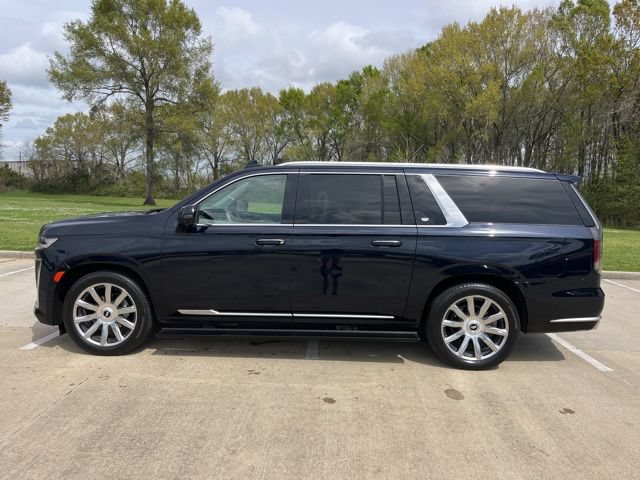 Certified 2023 Cadillac Escalade ESV Premium Luxury Platinum RWD image 2