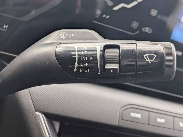 Used 2025 Kia K4 EX FWD image 26