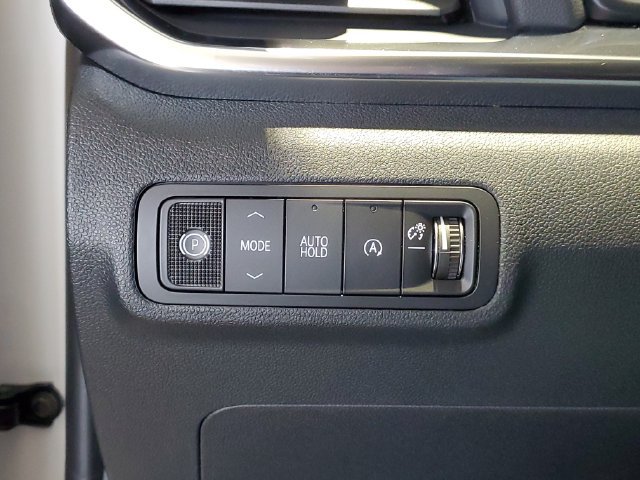 New 2027 GMC Terrain Elevation w/ Elevation Premium Package FWD image 18