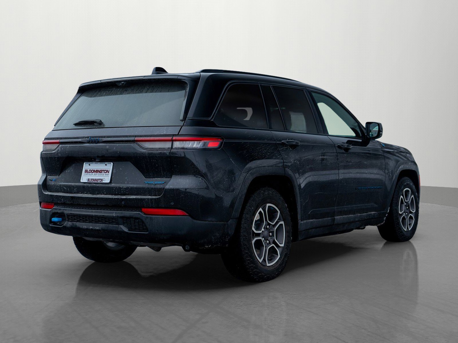 Used 2023 Jeep Grand Cherokee Trailhawk w/ Luxury Tech Group III image 7