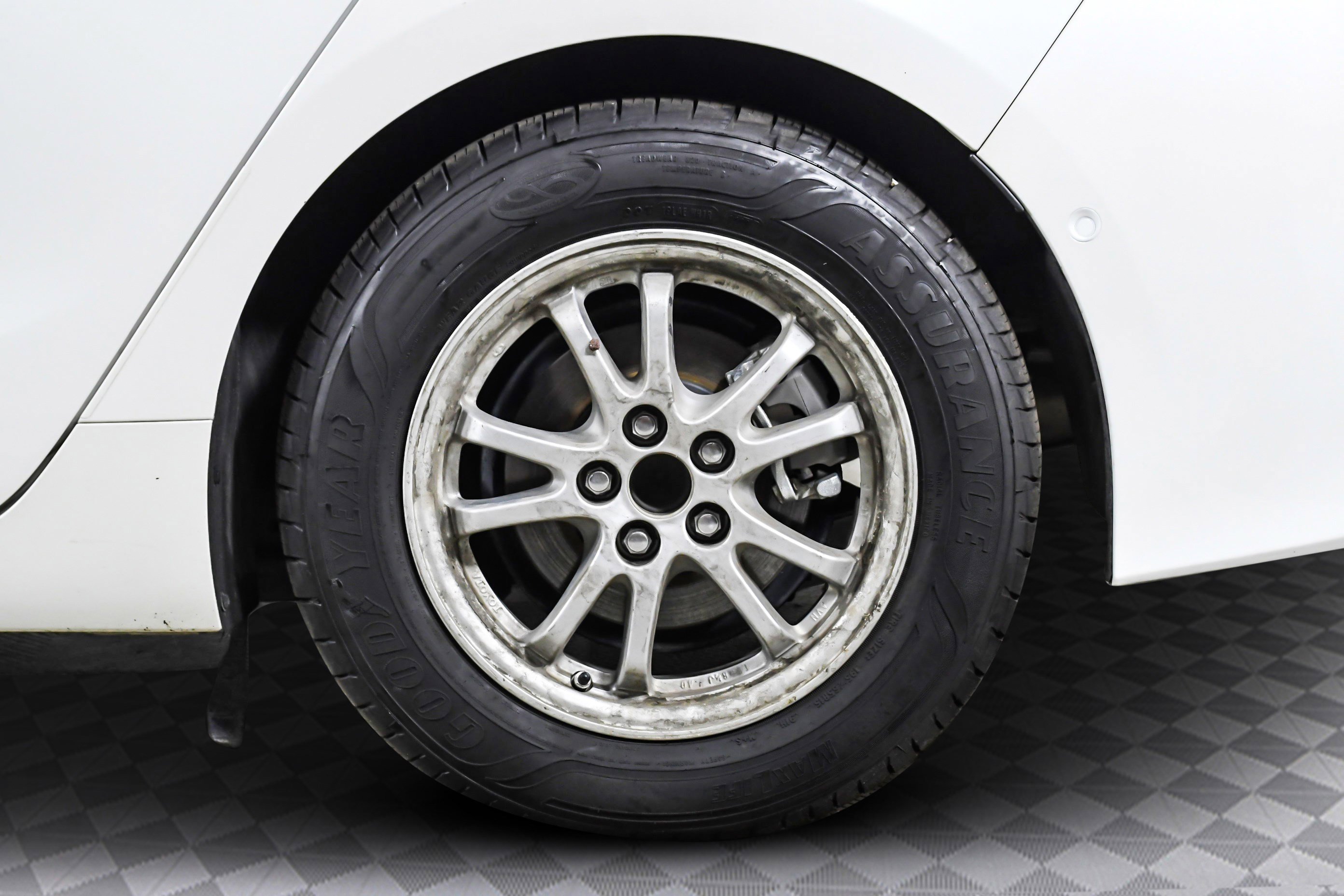 Used 2017 Toyota Prius Prime Advanced image 33