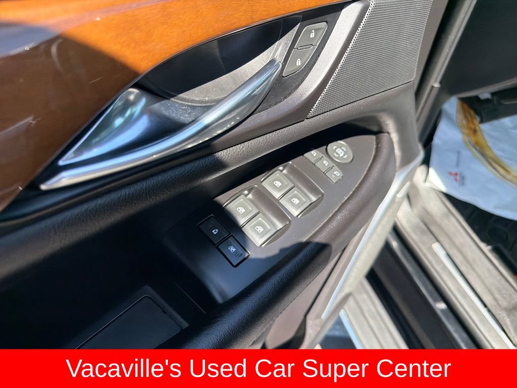 Used 2020 Cadillac Escalade ESV Luxury AWD/4WD image 11