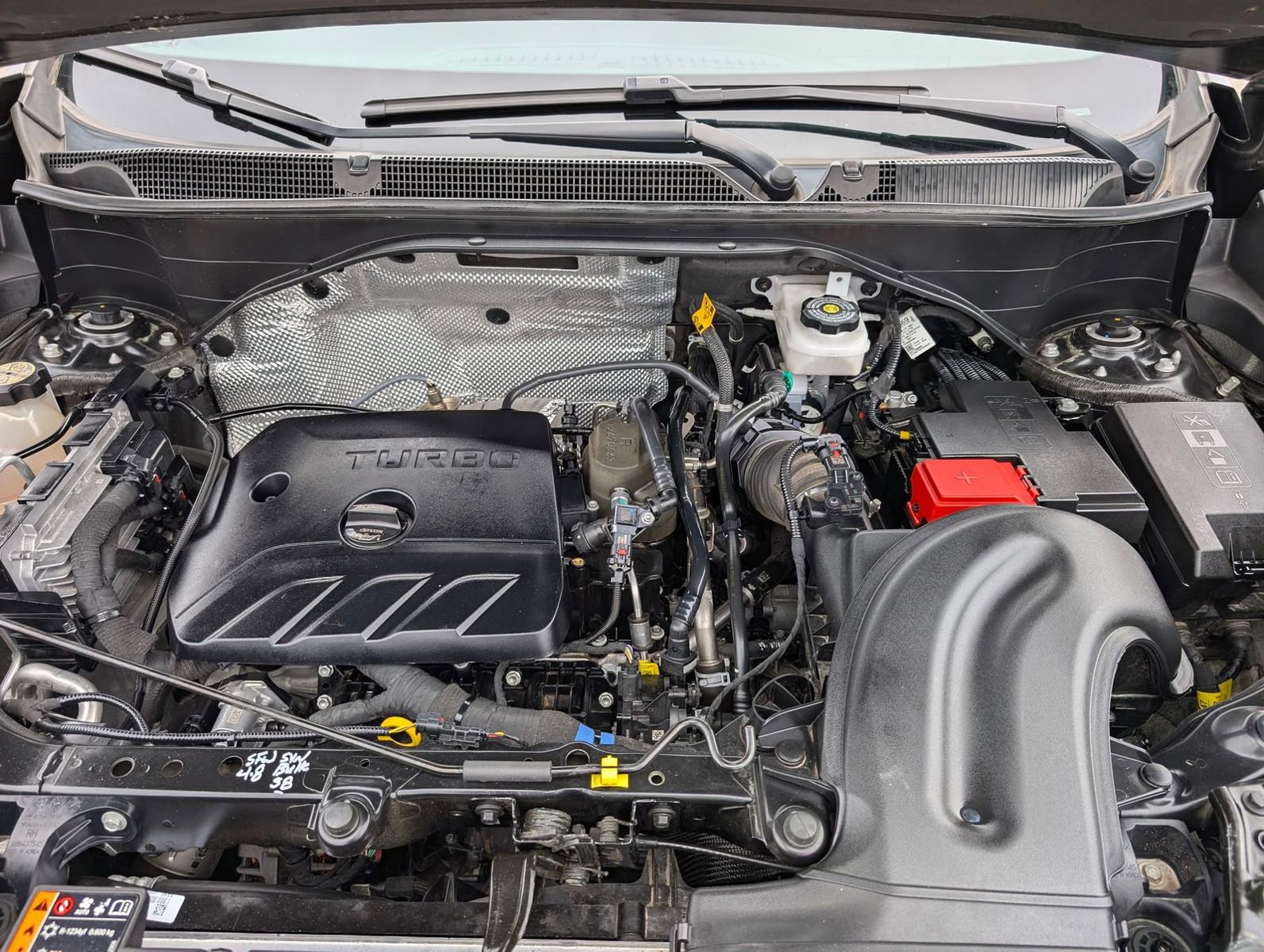 Certified 2024 Buick Encore GX Sport Touring image 29