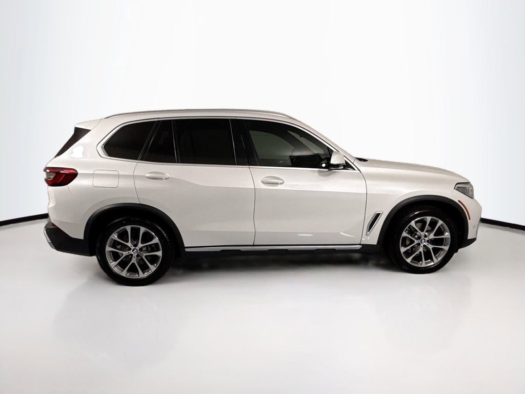 Used 2019 BMW X5 xDrive40i w/ Premium Package 2 image 4