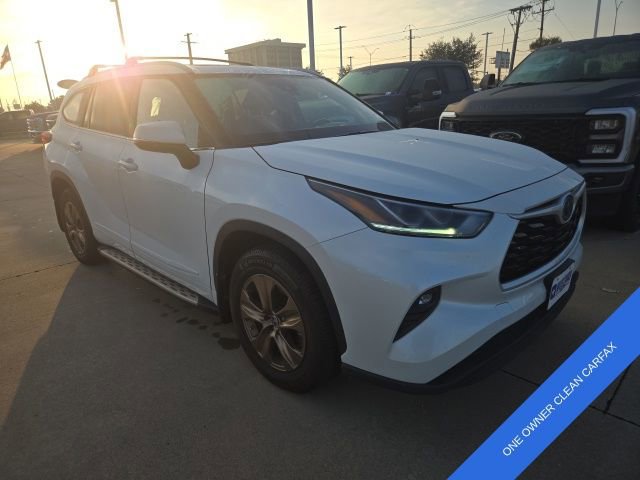 Used 2022 Toyota Highlander Bronze Edition